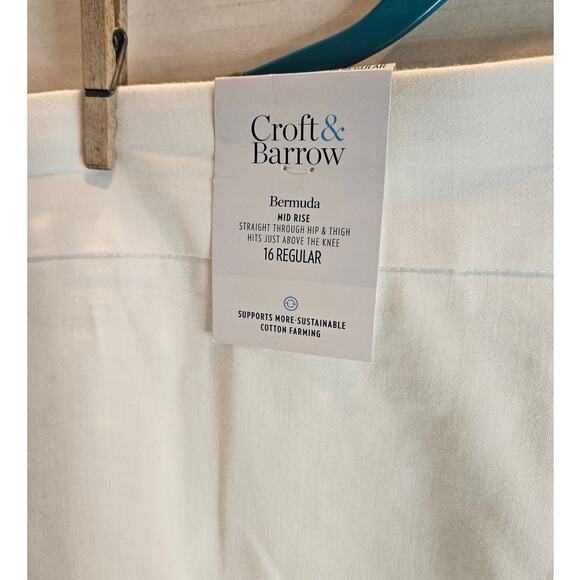 Bermuda Shorts WHITE NEW Women's 16 Regular Comfort Waist Effortless Stretch - Picture 4 of 5